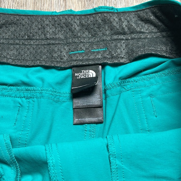 The North Face Nylon Bermuda Shorts Size 8 - Picture 8 of 15